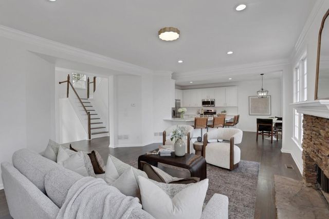 6085 Grand View Way, Suwanee, GA 30024