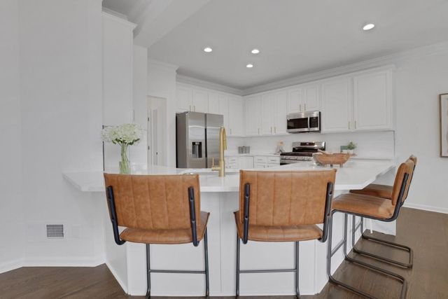 6085 Grand View Way, Suwanee, GA 30024