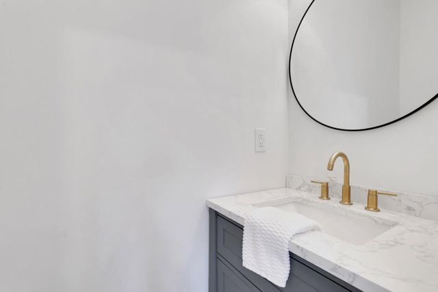 6085 Grand View Way, Suwanee, GA 30024