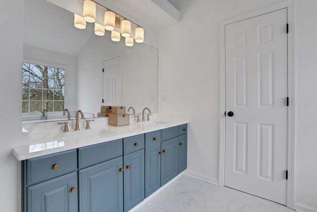 6085 Grand View Way, Suwanee, GA 30024