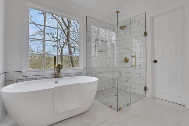 6085 Grand View Way, Suwanee, GA 30024