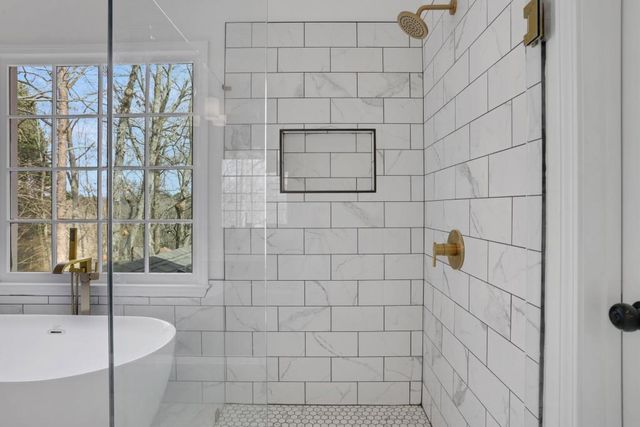 6085 Grand View Way, Suwanee, GA 30024