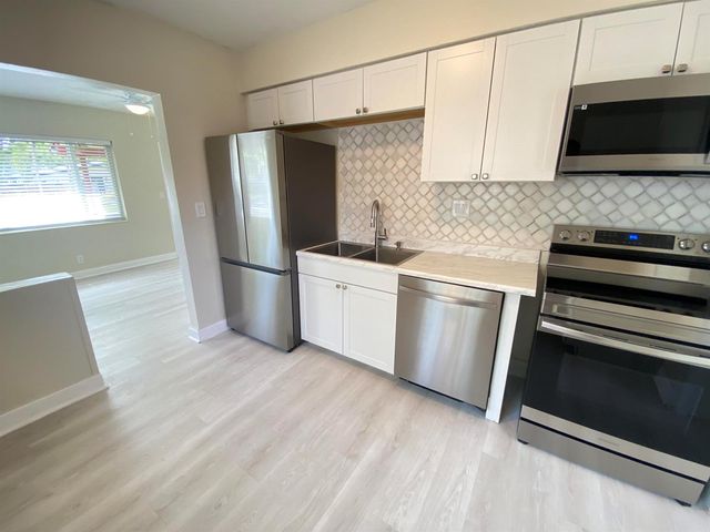 1645 NE 16th Avenue, Fort Lauderdale, FL 33305