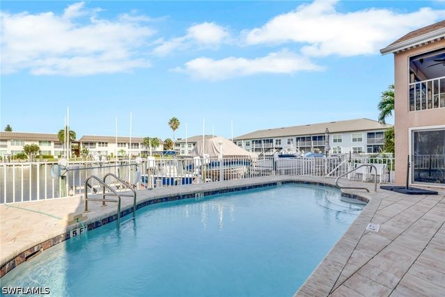 4206 SE 20th PL 102, Cape Coral, FL 33904