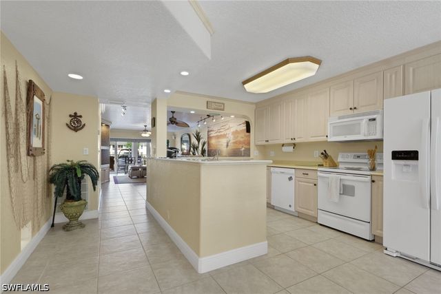 4206 SE 20th PL 102, Cape Coral, FL 33904