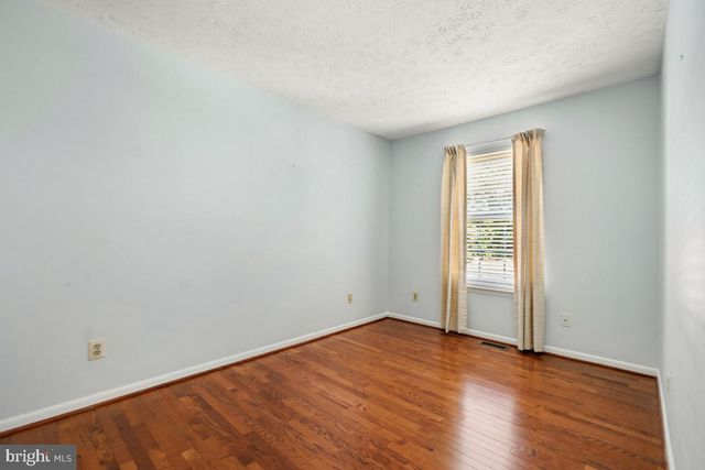 2 CHELMSFORD CT, Baltimore, MD 21220