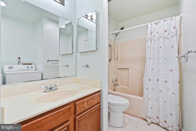 2 CHELMSFORD CT, Baltimore, MD 21220