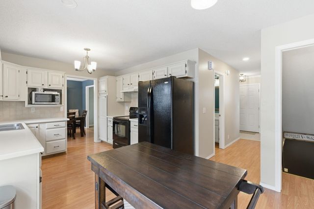 10022 W Yosemite Ct, Wichita, KS 67215