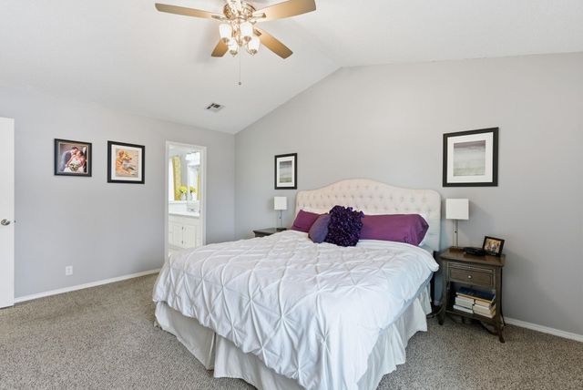 10022 W Yosemite Ct, Wichita, KS 67215