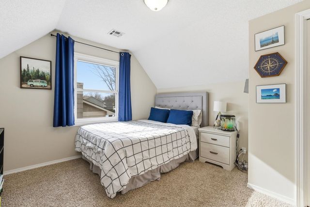 10022 W Yosemite Ct, Wichita, KS 67215