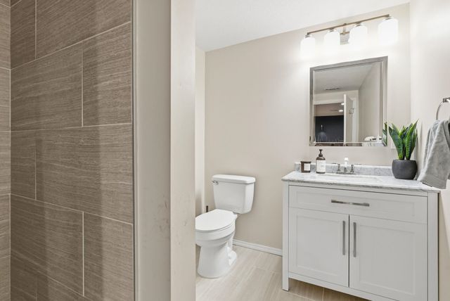 10022 W Yosemite Ct, Wichita, KS 67215