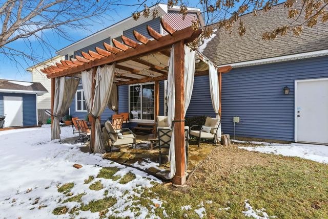 10022 W Yosemite Ct, Wichita, KS 67215