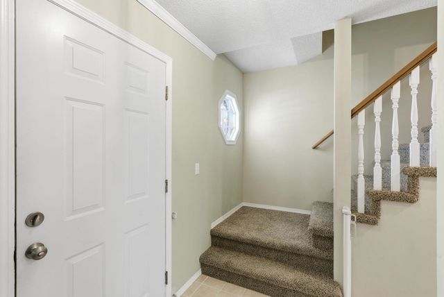 10022 W Yosemite Ct, Wichita, KS 67215