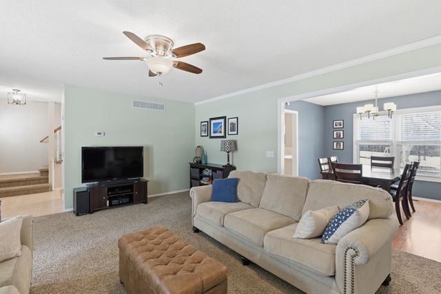 10022 W Yosemite Ct, Wichita, KS 67215