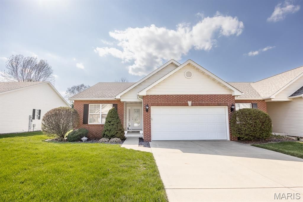 3245 Jared Drive, Swansea, IL 62226