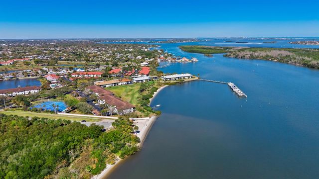 4176 SE Fairway Court, Stuart, FL 34997