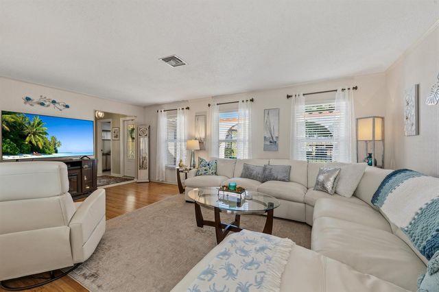 4176 SE Fairway Court, Stuart, FL 34997