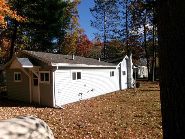 622 Pine Street, Harrison, MI 48625