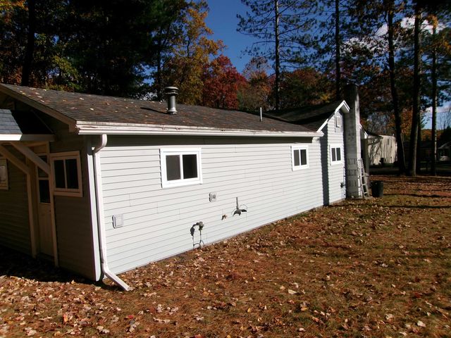 622 Pine Street, Harrison, MI 48625