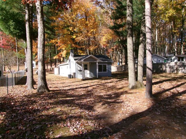 622 Pine Street, Harrison, MI 48625