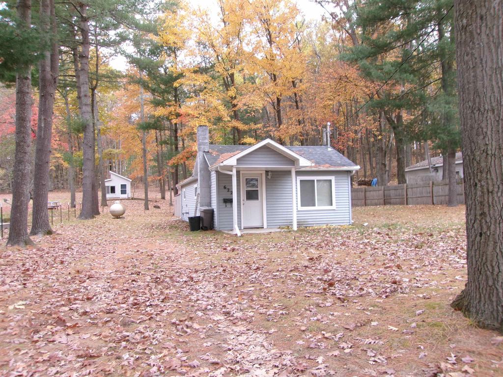 622 Pine Street, Harrison, MI 48625
