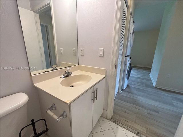 3481 Briar Bay Boulevard 206, West Palm Beach, FL 33411