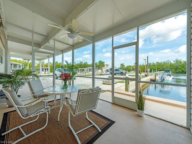 777 Walkerbilt RD # 17, Naples, FL 34110