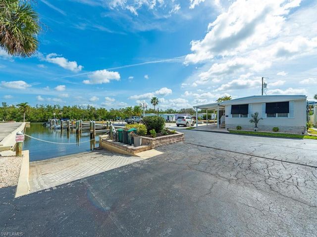 777 Walkerbilt RD # 17, Naples, FL 34110