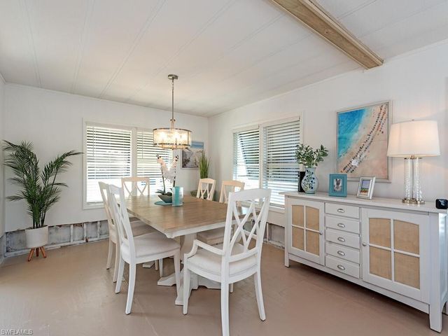 777 Walkerbilt RD # 17, Naples, FL 34110