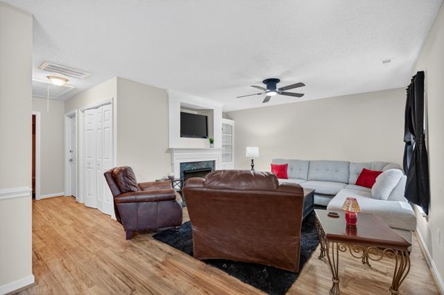 119 Brixton Court, Spartanburg, SC 29301