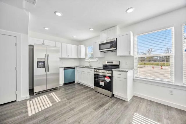 7811 Laura Koppe Road A, Houston, TX 77028