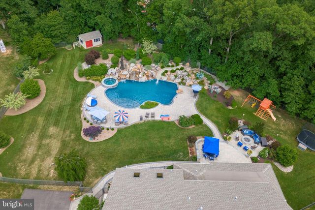 414 FALLOWFIELD LN, Harleysville, PA 19438