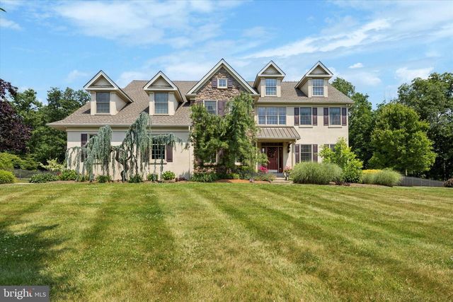 414 FALLOWFIELD LN, Harleysville, PA 19438