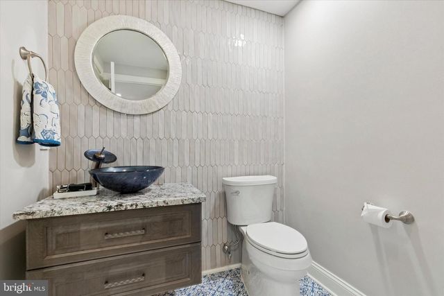 414 FALLOWFIELD LN, Harleysville, PA 19438