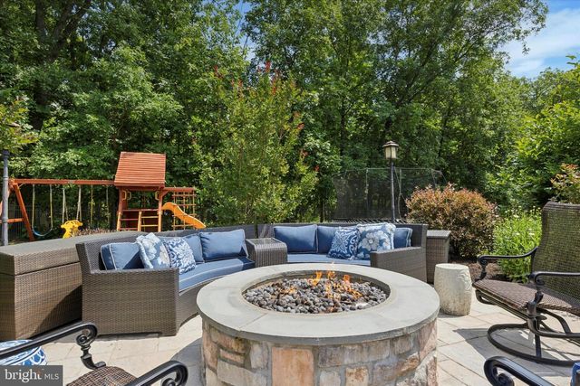 414 FALLOWFIELD LN, Harleysville, PA 19438