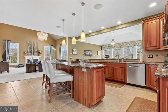 414 FALLOWFIELD LN, Harleysville, PA 19438