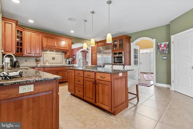 414 FALLOWFIELD LN, Harleysville, PA 19438