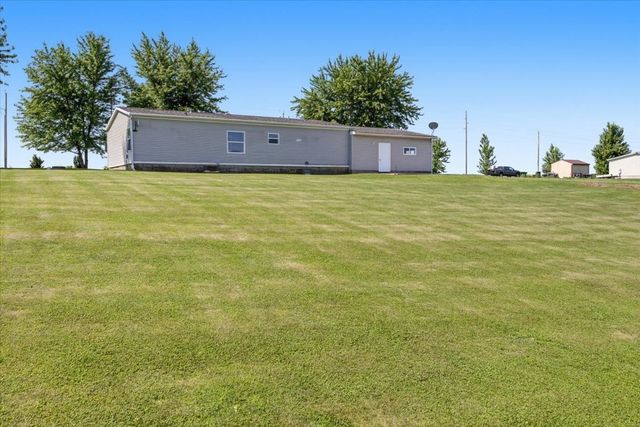 1195 Forest Home Road, Montezuma, IA 50171