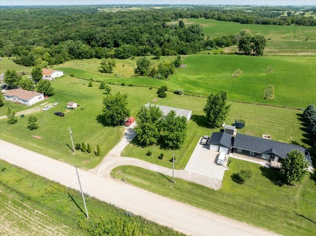 1195 Forest Home Road, Montezuma, IA 50171