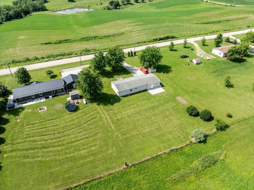 1195 Forest Home Road, Montezuma, IA 50171