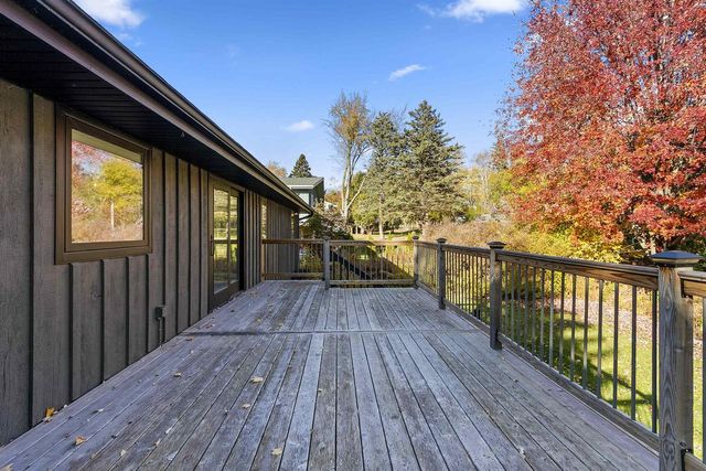 910 PINE RIDGE DRIVE, Green Bay, WI 54311