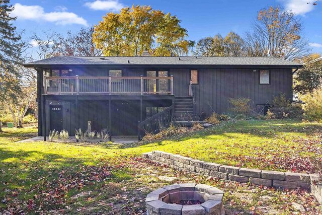 910 PINE RIDGE DRIVE, Green Bay, WI 54311