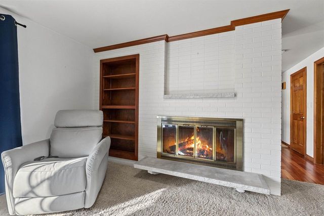 910 PINE RIDGE DRIVE, Green Bay, WI 54311