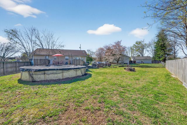 104 Ezell Ct, Portland, TN 37148