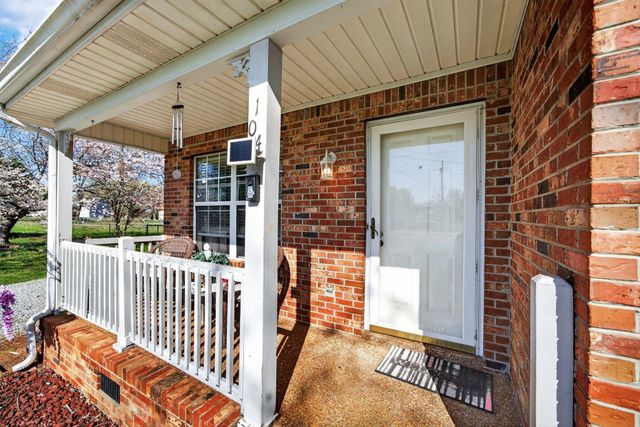 104 Ezell Ct, Portland, TN 37148