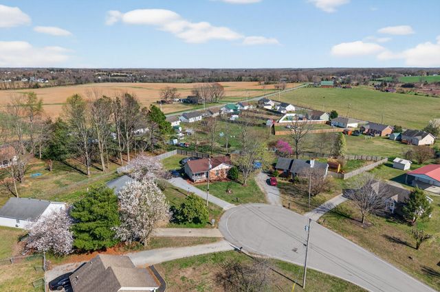 104 Ezell Ct, Portland, TN 37148