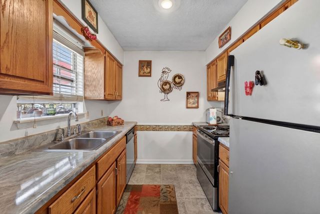 104 Ezell Ct, Portland, TN 37148