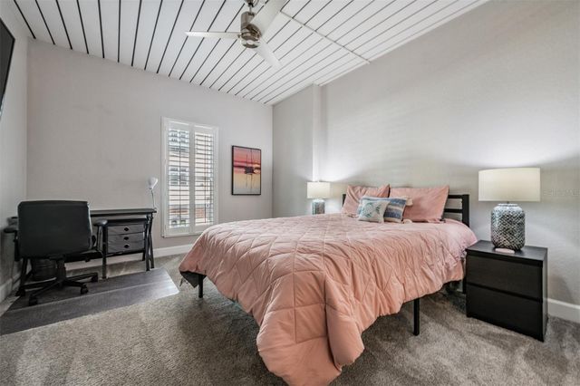 2410 W AZEELE STREET 220, Tampa, FL 33609