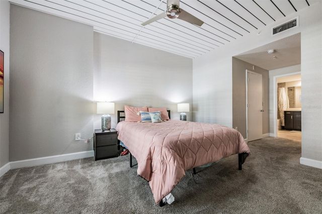 2410 W AZEELE STREET 220, Tampa, FL 33609