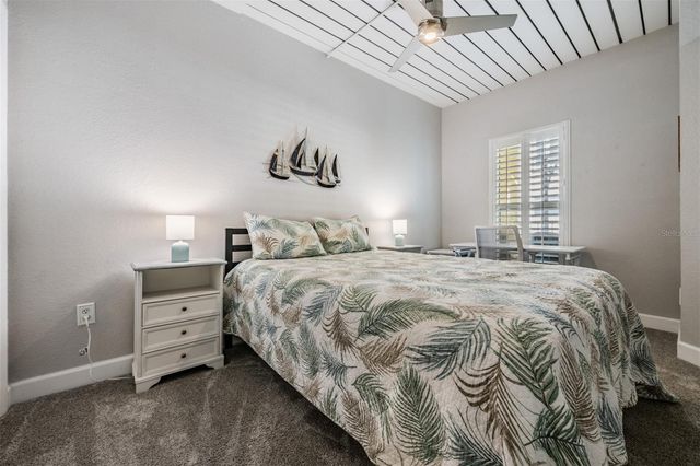 2410 W AZEELE STREET 220, Tampa, FL 33609